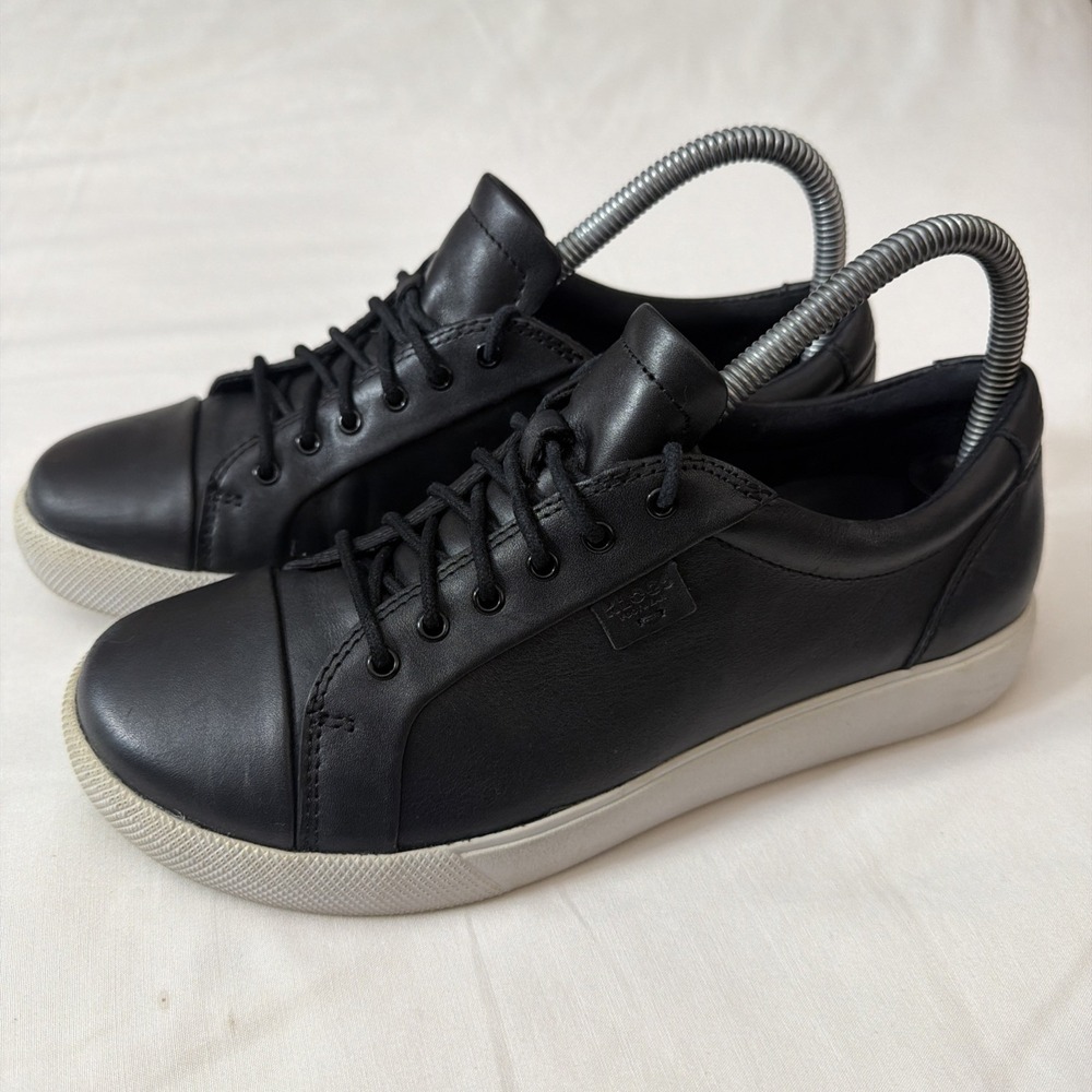 Klogs Footwear Women's Size 7M Slip Resistant Non-Marking Black Clogs Shoes